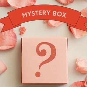 WOMEN MYSTERY BOX - ASSORTED | $75 Value
